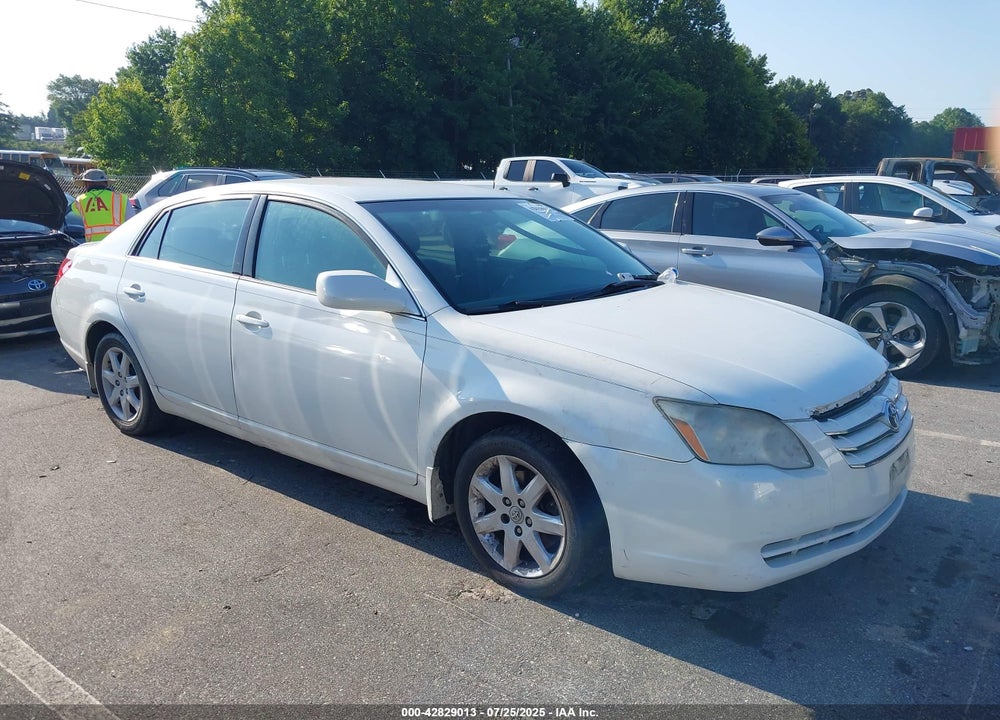2005 TOYOTA AVALON XL VIN: 4T1BK36B85U027522