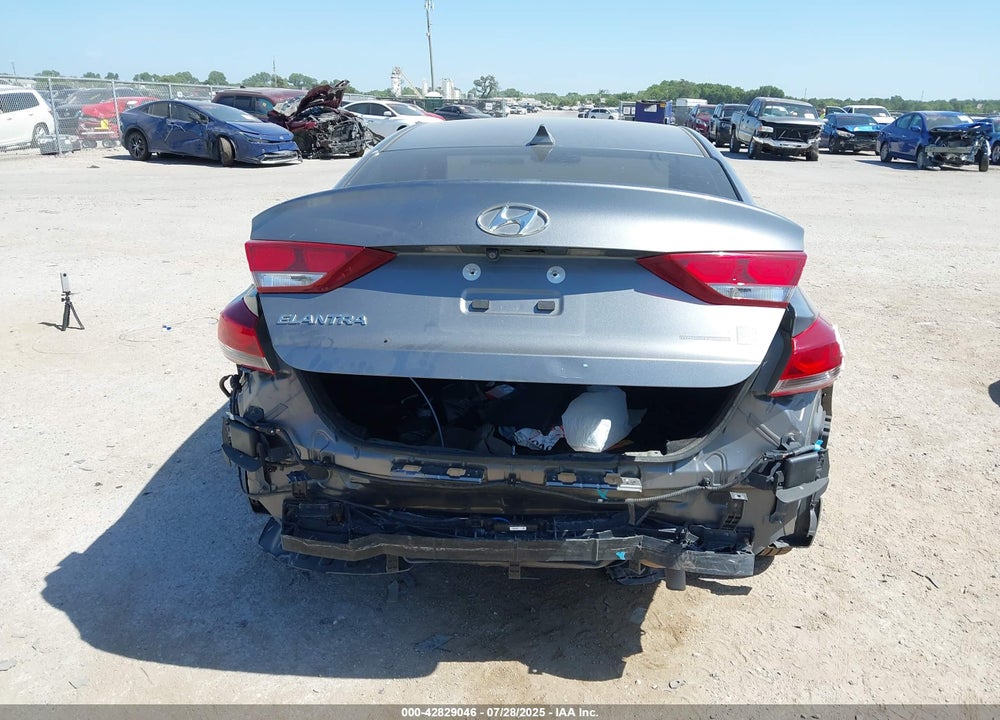 2018 HYUNDAI ELANTRA VIN: 5NPD84LF3JH296475