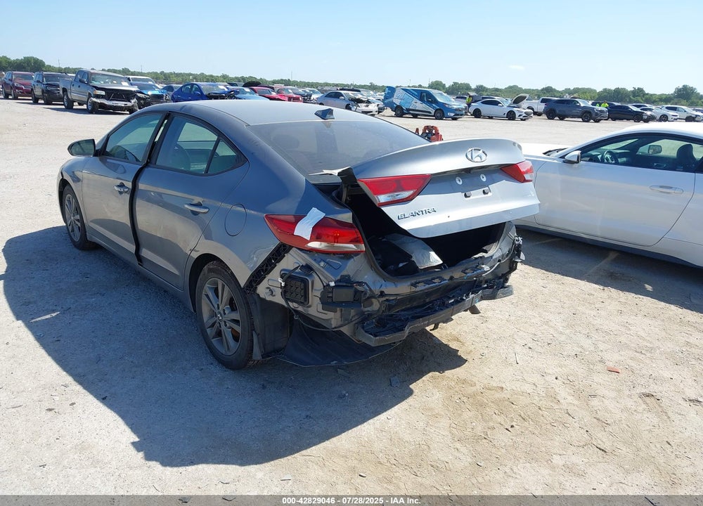 2018 HYUNDAI ELANTRA VIN: 5NPD84LF3JH296475