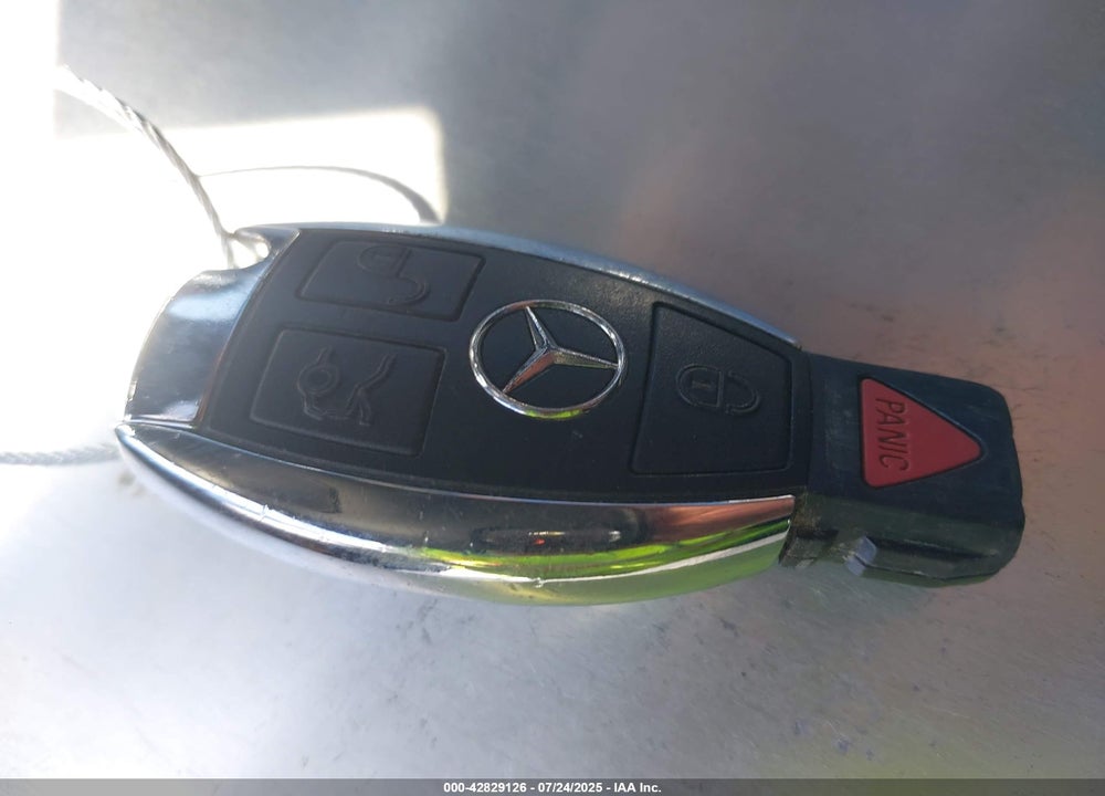 2014 MERCEDES-BENZ C CLASS VIN: WDDGJ4HB1EG328265
