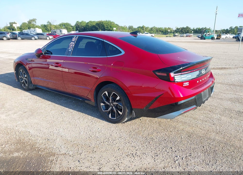 2024 HYUNDAI SONATA VIN: KMHL64JA2RA365812