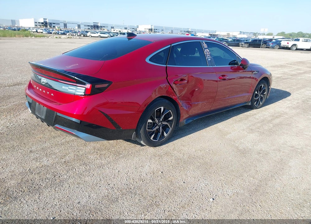 2024 HYUNDAI SONATA VIN: KMHL64JA2RA365812