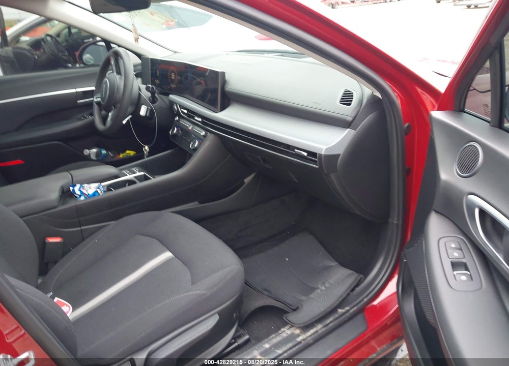 2024 HYUNDAI SONATA VIN: KMHL64JA2RA365812