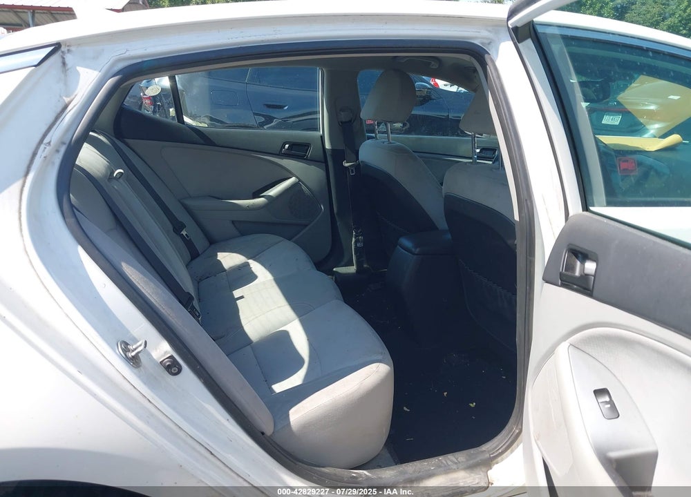 2013 KIA OPTIMA VIN: KNAGM4A71D5351804