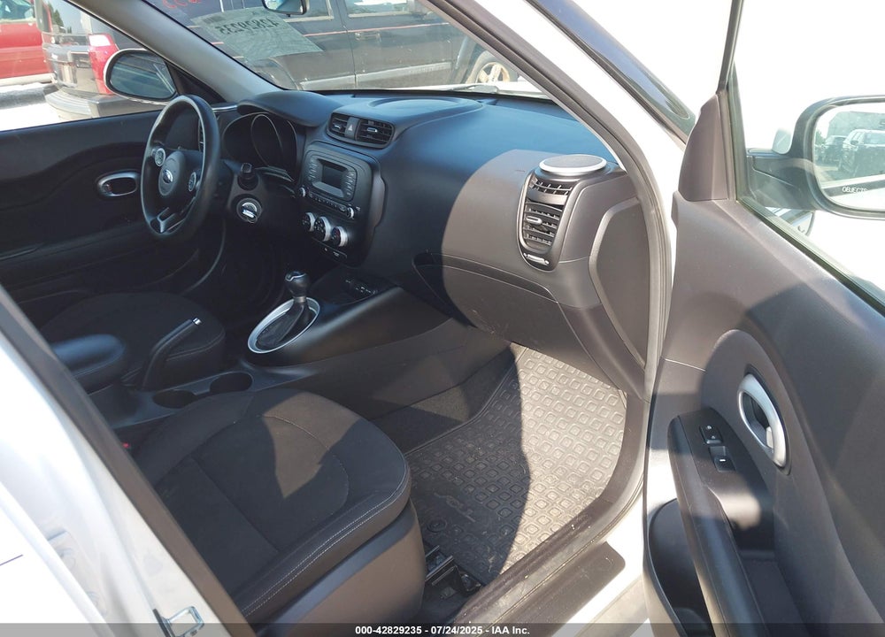 2016 KIA SOUL VIN: KNDJN2A2XG7839043