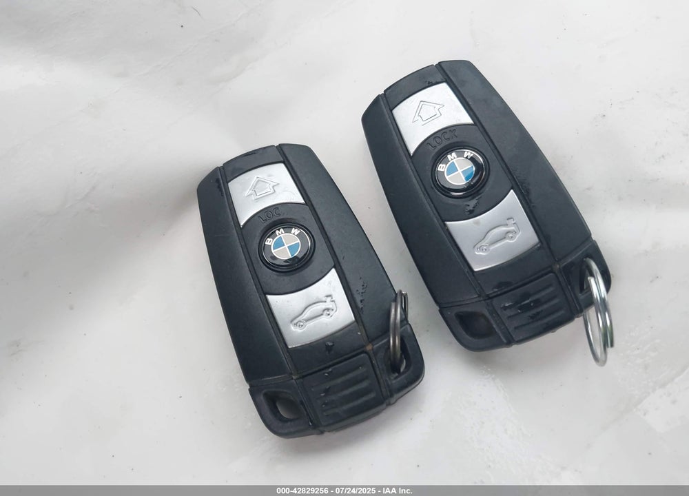 2014 BMW X1 VIN: WBAVL1C56EVY11996