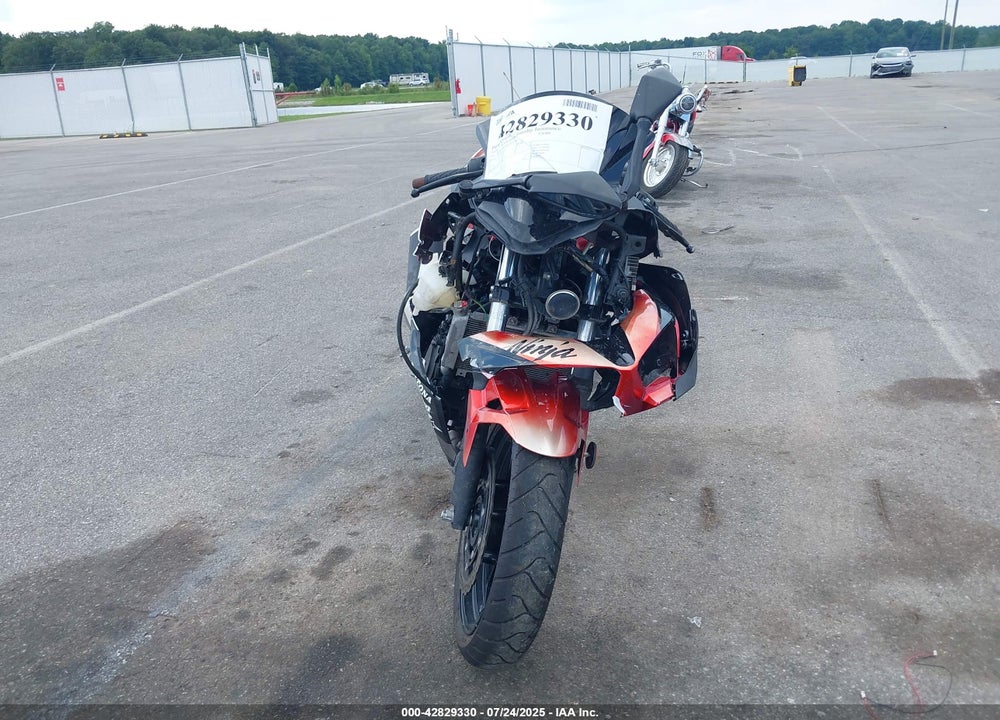 2019 KAWASAKI EX400 VIN: JKAEXKG18KDA33249