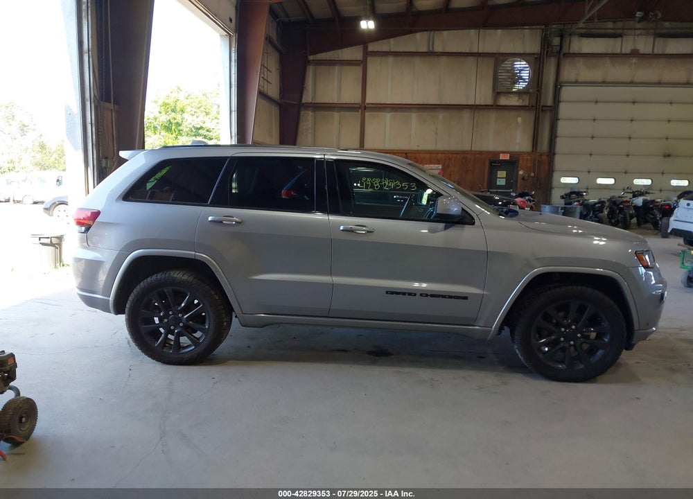 2017 JEEP GRAND CHEROKEE VIN: 1C4RJFAG7HC700627