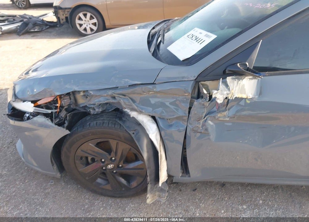 2021 HYUNDAI ELANTRA SEL VIN: KMHLM4AG1MU144400