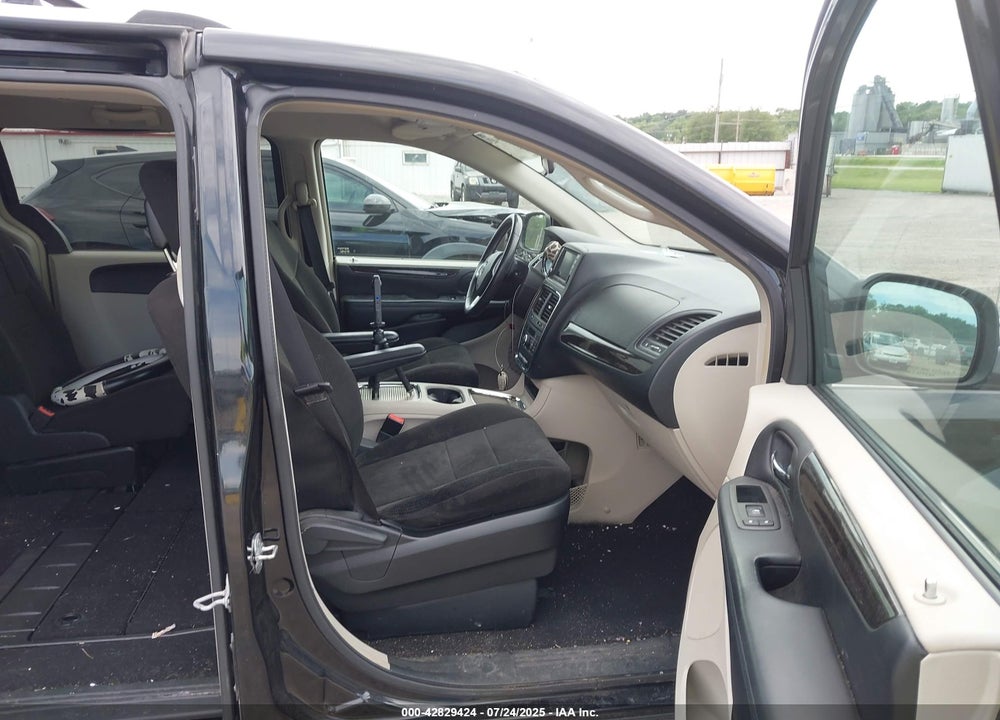 2012 DODGE GRAND CARAVAN CREW VIN: 2C4RDGDG7CR173651