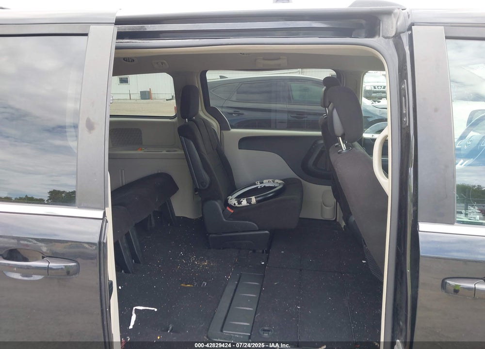 2012 DODGE GRAND CARAVAN CREW VIN: 2C4RDGDG7CR173651