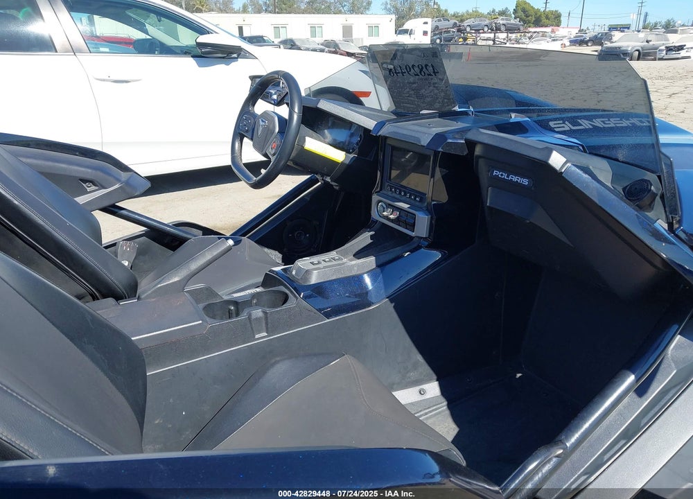 2021 POLARIS SLINGSHOT SL VIN: 57XAAPHD1M8145743