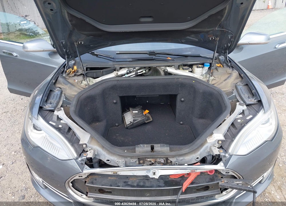 2013 TESLA MODEL S VIN: 5YJSA1CN7DFP04318
