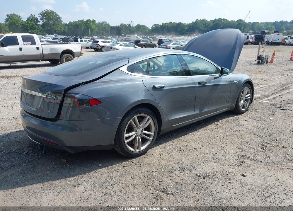 2013 TESLA MODEL S VIN: 5YJSA1CN7DFP04318