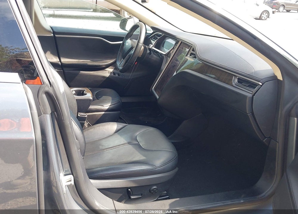 2013 TESLA MODEL S VIN: 5YJSA1CN7DFP04318