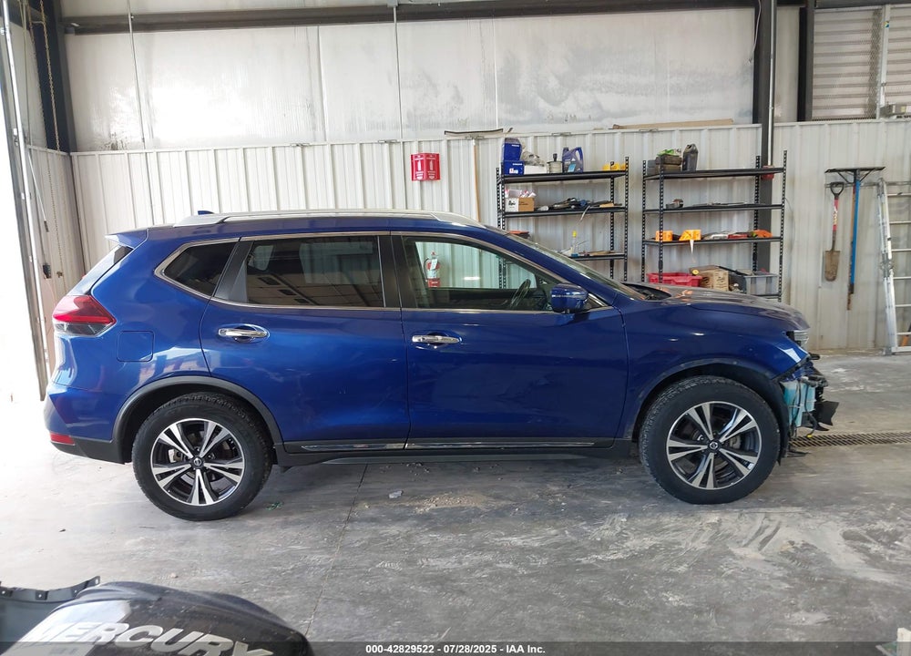 2018 NISSAN ROGUE VIN: JN8AT2MTXJW457980