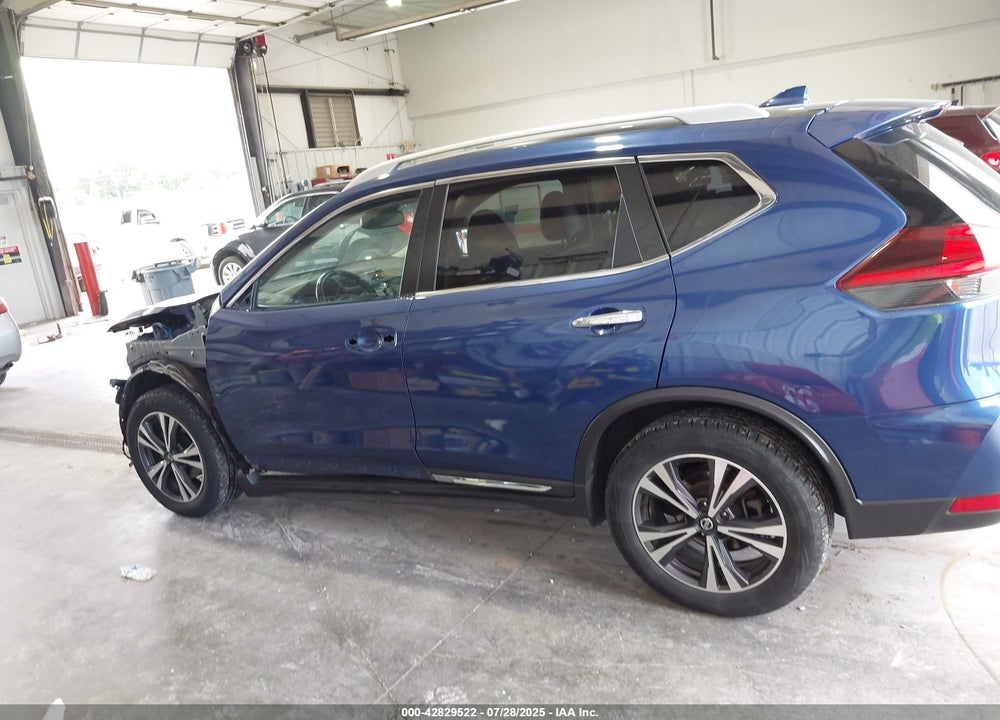2018 NISSAN ROGUE VIN: JN8AT2MTXJW457980