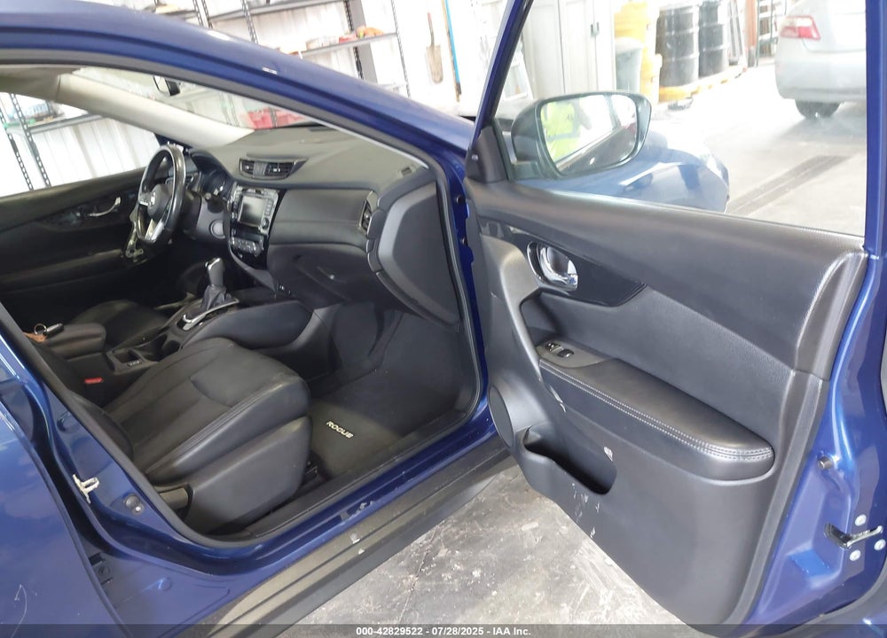 2018 NISSAN ROGUE VIN: JN8AT2MTXJW457980
