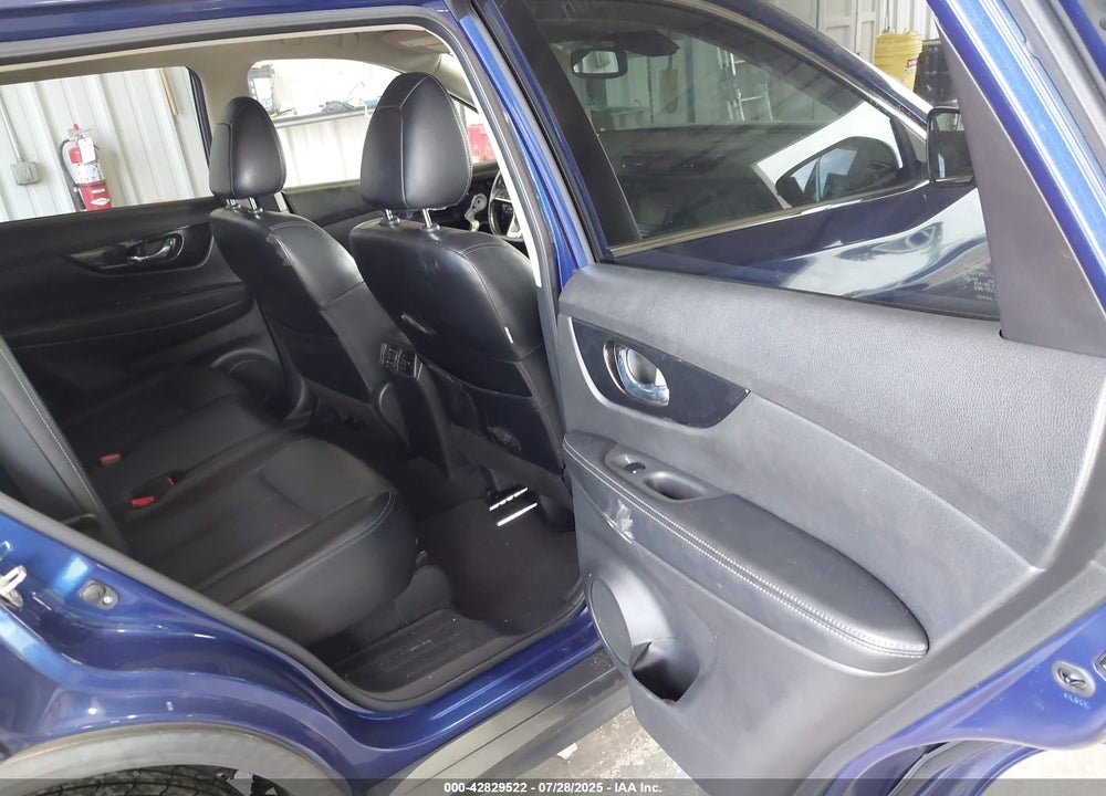 2018 NISSAN ROGUE VIN: JN8AT2MTXJW457980