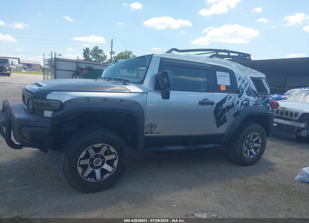 2008 TOYOTA FJ CRUISER VIN: JTEZU11FX8K005755