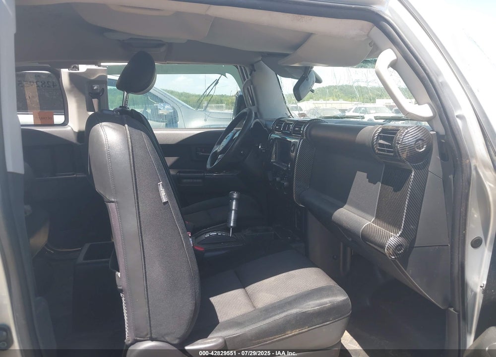 2008 TOYOTA FJ CRUISER VIN: JTEZU11FX8K005755