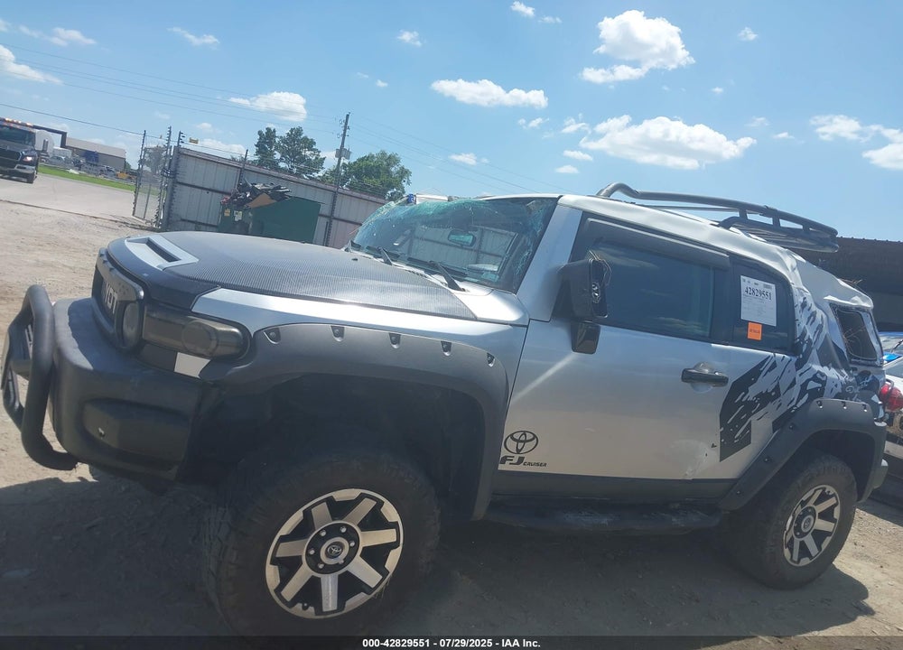 2008 TOYOTA FJ CRUISER VIN: JTEZU11FX8K005755