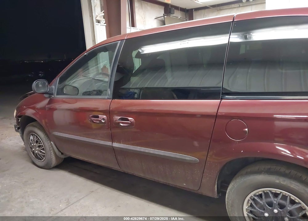 2003 CHRYSLER VOYAGER LX VIN: 1C4GJ45303B123358
