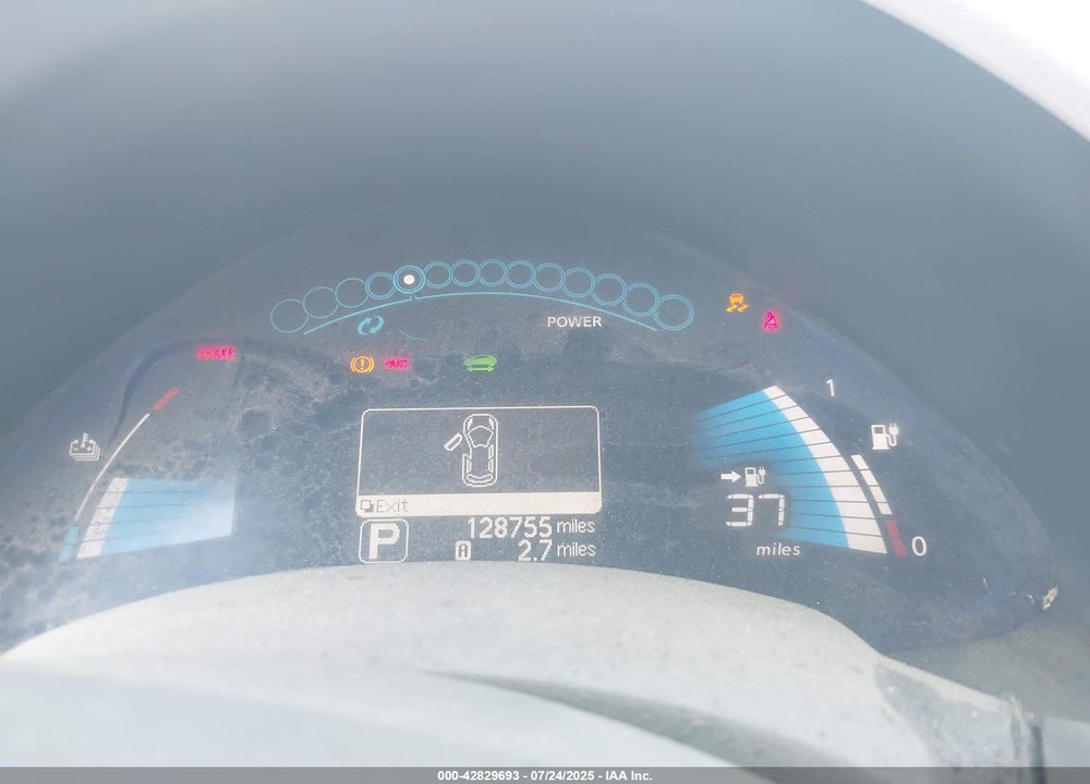 2011 NISSAN LEAF VIN: JN1AZ0CP5BT000230
