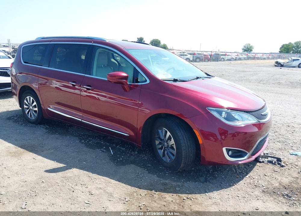 2020 CHRYSLER PACIFICA TOURING L PLUS VIN: 2C4RC1EG8LR247822