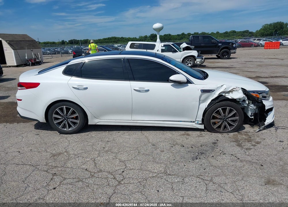 2019 KIA OPTIMA VIN: 5XXGT4L31KG330704
