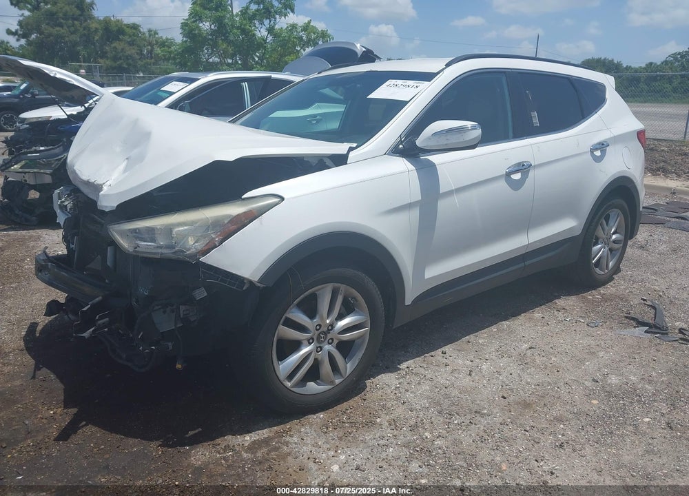 2013 HYUNDAI SANTA FE VIN: 5XYZU3LA8DG096865