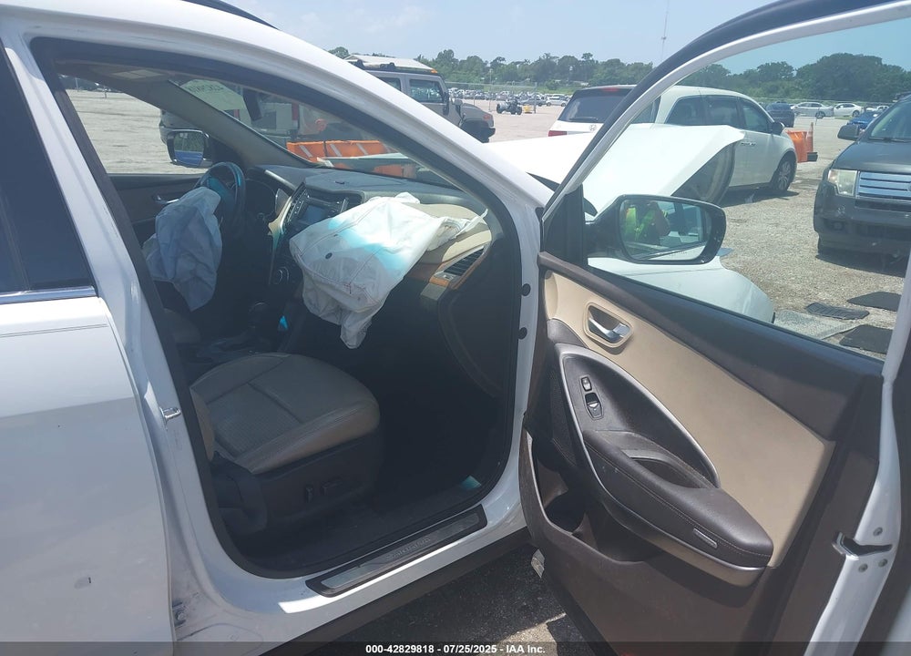 2013 HYUNDAI SANTA FE VIN: 5XYZU3LA8DG096865