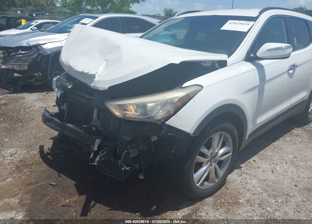 2013 HYUNDAI SANTA FE VIN: 5XYZU3LA8DG096865