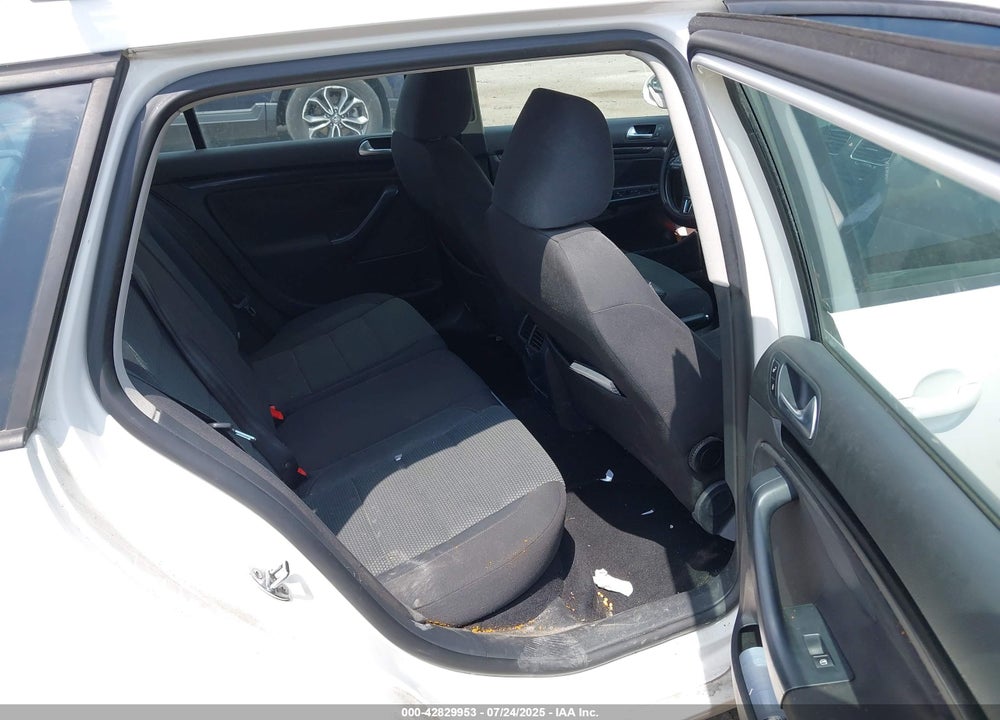 2013 VOLKSWAGEN JETTA VIN: 3VWPP7AJ6DM632950