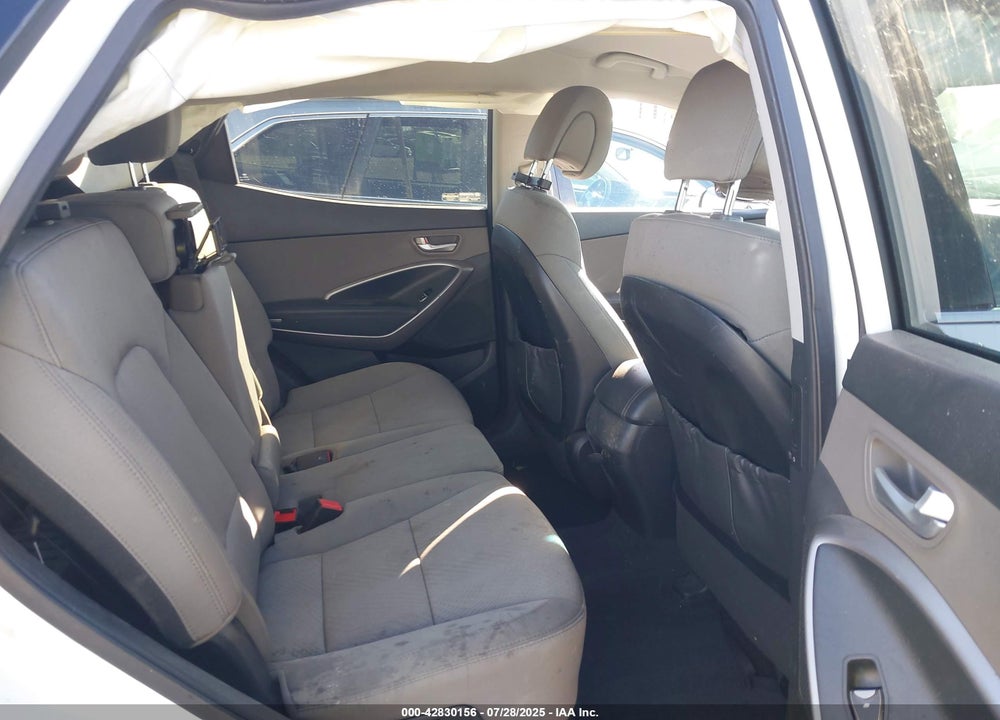 2016 HYUNDAI SANTA FE VIN: 5XYZU3LB9GG363640