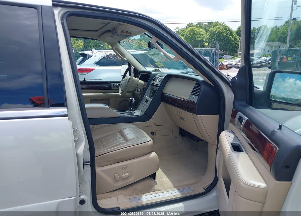 2006 LINCOLN NAVIGATOR LUXURY/ULTIMATE VIN: 5LMFU28576LJ01871