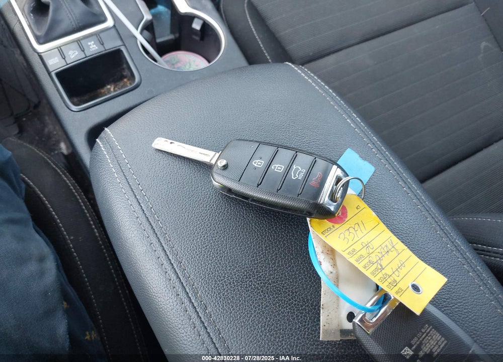 2020 KIA SPORTAGE LX VIN: KNDPMCAC7L7706858