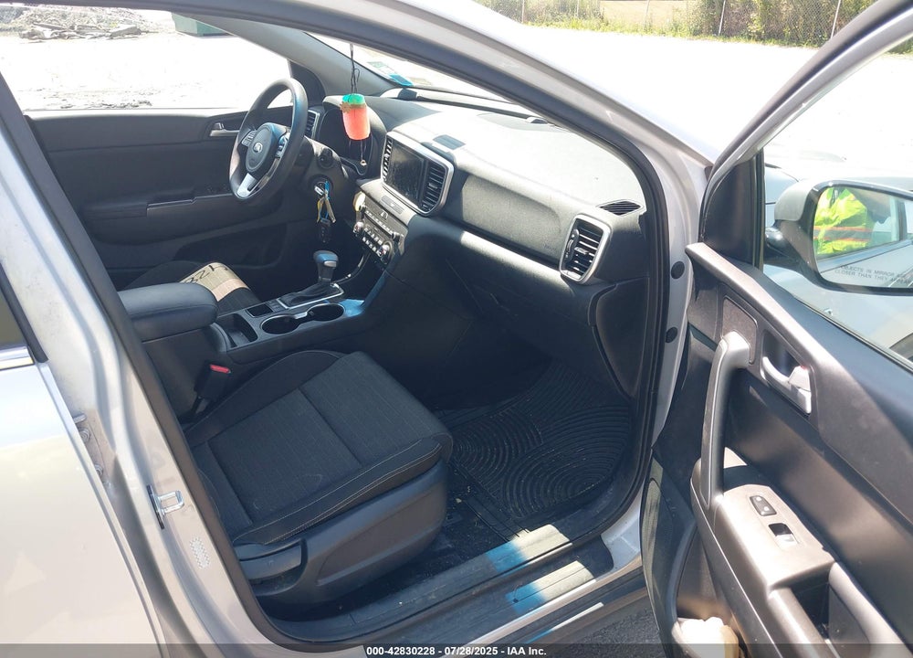 2020 KIA SPORTAGE LX VIN: KNDPMCAC7L7706858