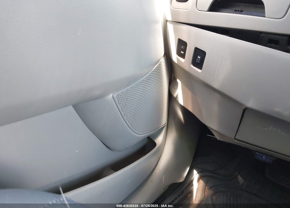 2011 TOYOTA CAMRY LE VIN: 4T1BF3EK2BU581205