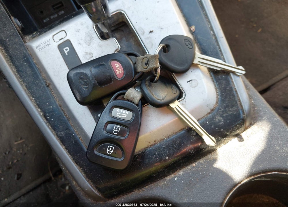2011 HYUNDAI ELANTRA VIN: KMHDH4AEXBU109455