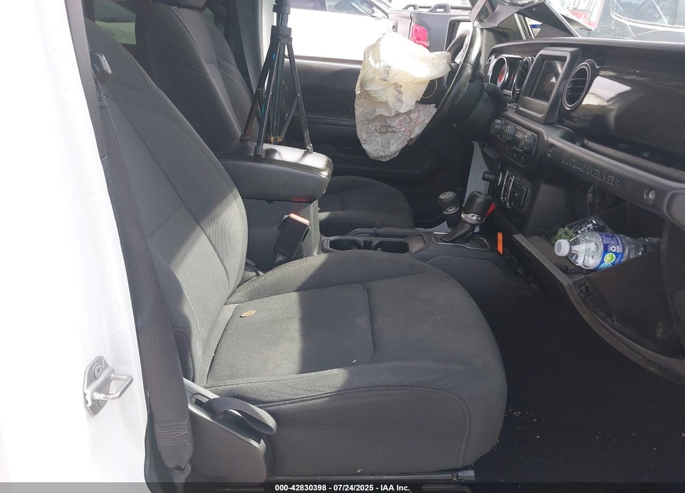 2021 JEEP WRANGLER UNLIMITED SPORT ALTITUDE 4X4 VIN: 1C4HJXDNXMW818529