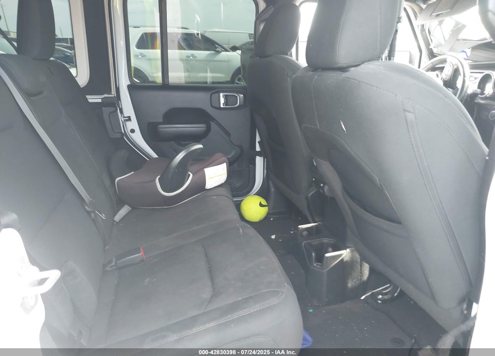 2021 JEEP WRANGLER UNLIMITED SPORT ALTITUDE 4X4 VIN: 1C4HJXDNXMW818529