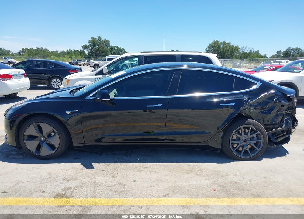 2018 TESLA MODEL 3 LONG RANGE/MID RANGE VIN: 5YJ3E1EAXJF166387