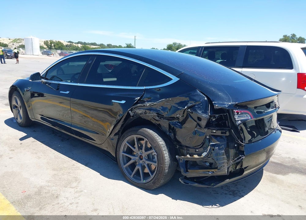 2018 TESLA MODEL 3 LONG RANGE/MID RANGE VIN: 5YJ3E1EAXJF166387