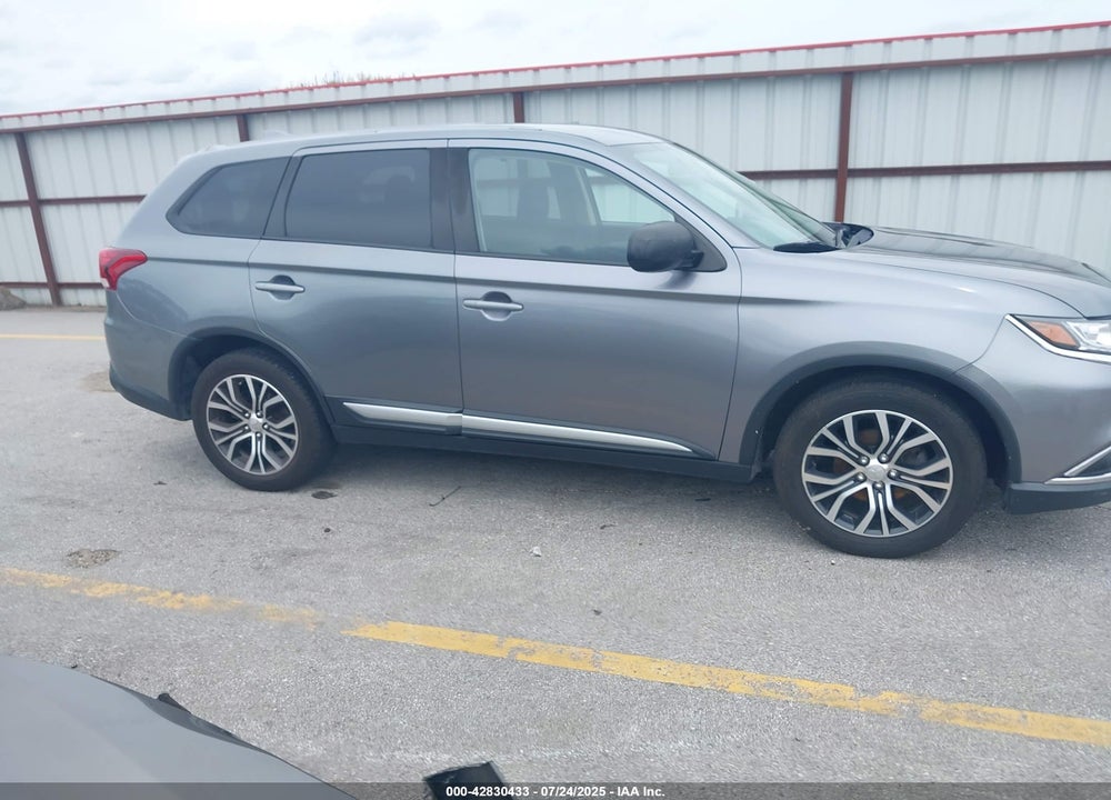 2018 MITSUBISHI OUTLANDER ES VIN: JA4AZ3A34JJ003543