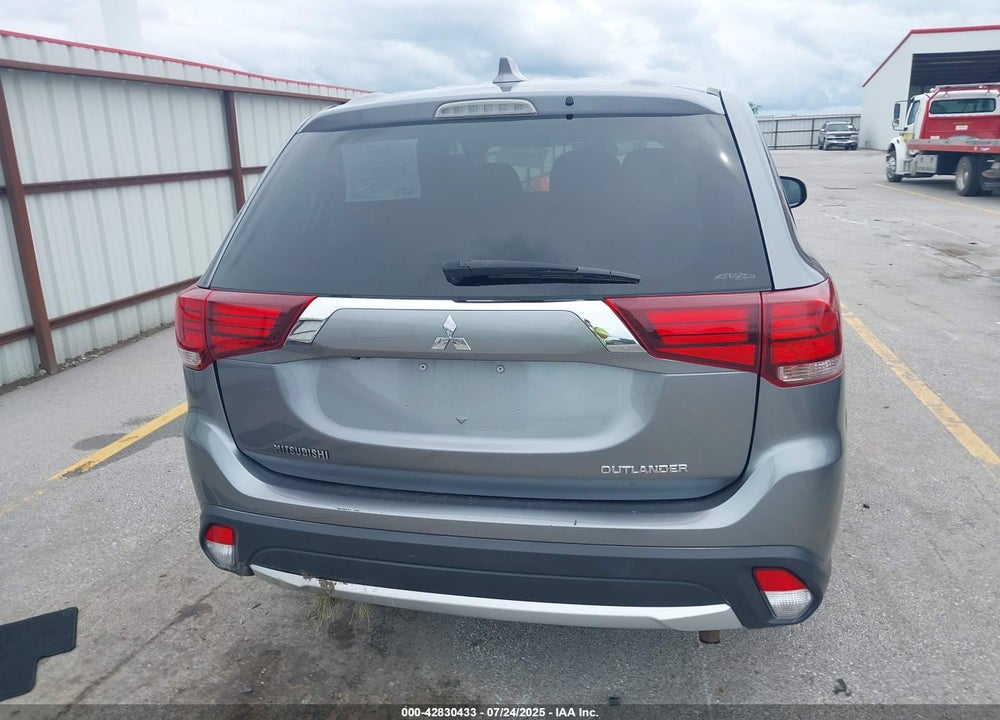 2018 MITSUBISHI OUTLANDER ES VIN: JA4AZ3A34JJ003543
