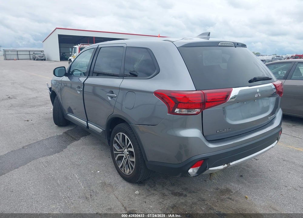 2018 MITSUBISHI OUTLANDER ES VIN: JA4AZ3A34JJ003543