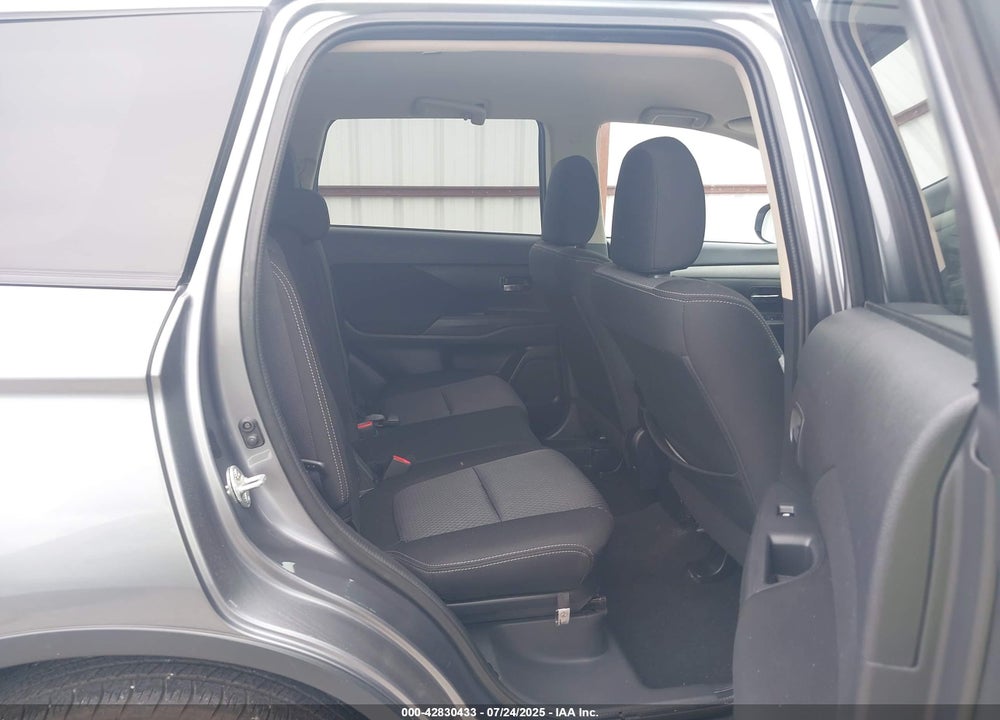 2018 MITSUBISHI OUTLANDER ES VIN: JA4AZ3A34JJ003543