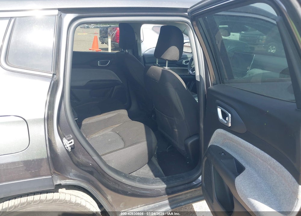 2022 JEEP COMPASS VIN: 3C4NJCAB8NT205399