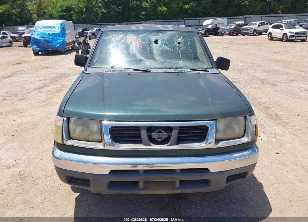 2000 NISSAN FRONTIER XE VIN: 1N6DD26S8YC320118